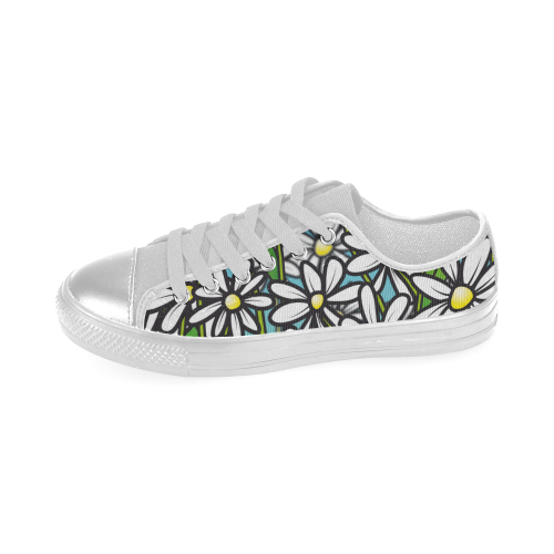 white daisy field flowers Women's Classic Canvas Shoes (Model 018)