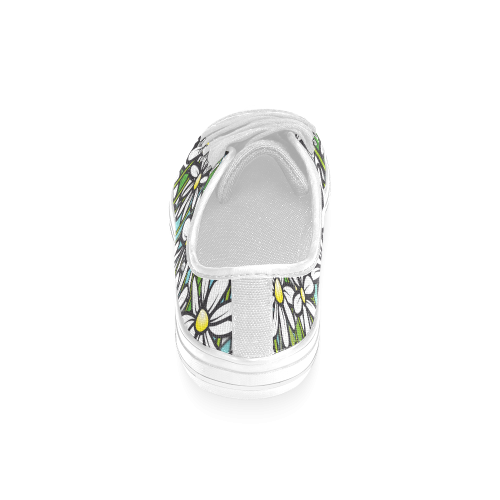 white daisy field flowers Women's Classic Canvas Shoes (Model 018)