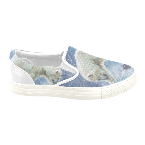 A polar bear at the water Men's Unusual Slip-on Canvas Shoes (Model 019)