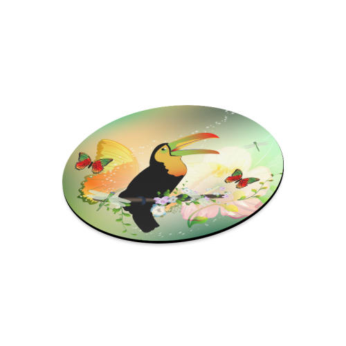 Funny toucan with flowers Round Mousepad