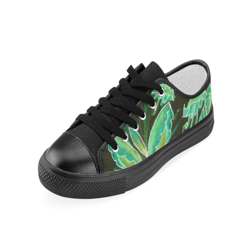 Irish Garden, Lime Green Flowers Dance in Joy Women's Classic Canvas Shoes (Model 018)