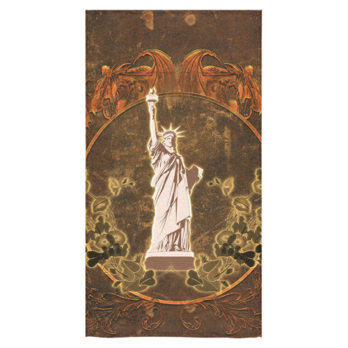 Statue of liberty with flowers Bath Towel 30"x56"