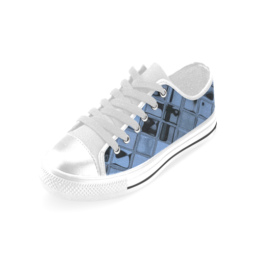 Abstract Tiles Cornflower Blue Men's Classic Canvas Shoes (Model 018)