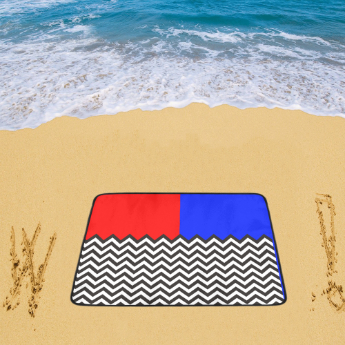 HIPSTER zigzag chevron pattern black & white + blue & red backgr. Beach Mat 78"x 60"