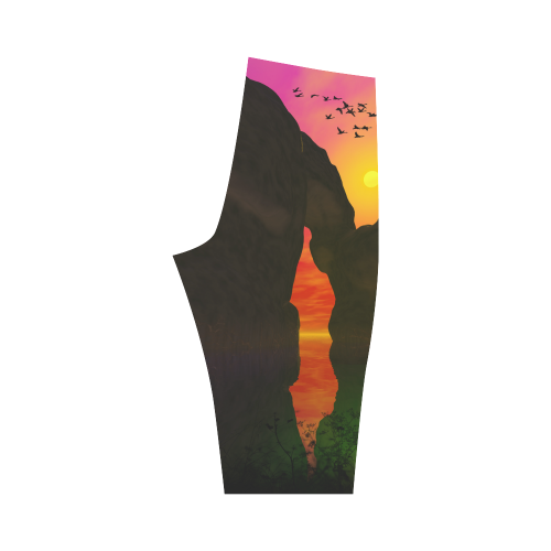 Wonderful sunset over the sea Hestia Cropped Leggings (Model L03)
