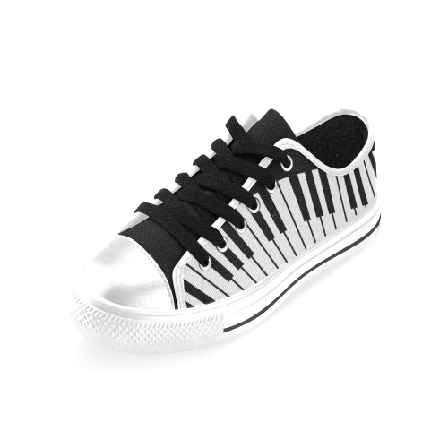 Black and White Music Keyboard by ArtformDesigns Men's Classic Canvas Shoes (Model 018)