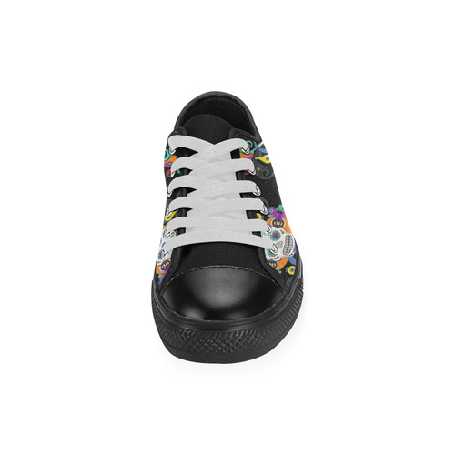 Día De Los Muertos Skulls Ornaments multicolored Men's Classic Canvas Shoes (Model 018)