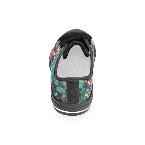 Graffiti Wall and Paint Splatter Men's Classic Canvas Shoes (Model 018)