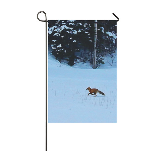 Fox on the Run Garden Flag 12‘’x18‘’（Without Flagpole）