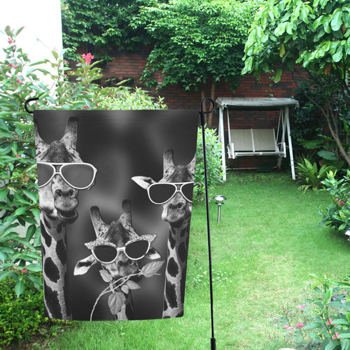 giraffe Garden Flag 12‘’x18‘’（Without Flagpole）