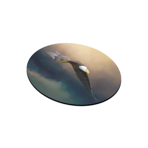 Painting flying american bald eagle Round Mousepad