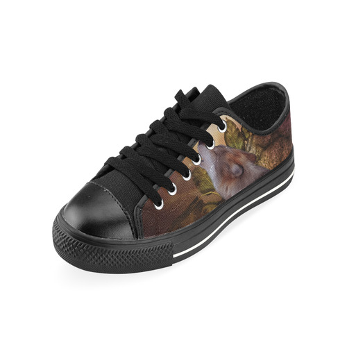 Beautiful wolf in the night Men's Classic Canvas Shoes (Model 018)
