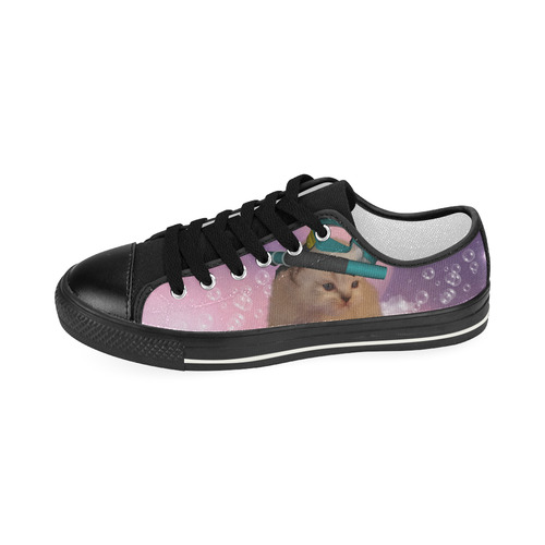 Funny surfing kitten Women's Classic Canvas Shoes (Model 018)