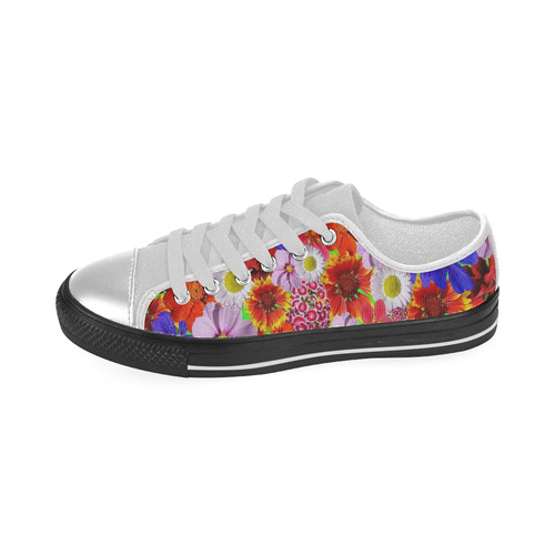 Delightful Daisies Women's Classic Canvas Shoes (Model 018)