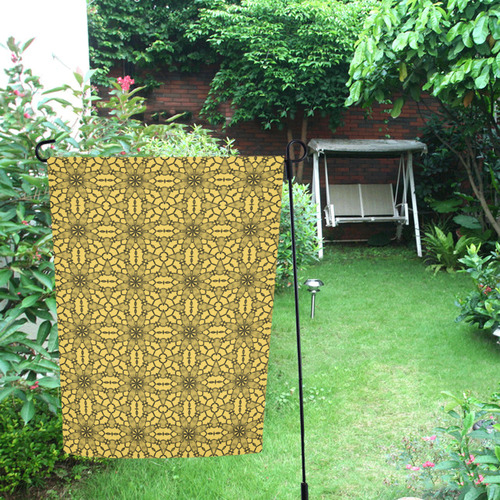 Primrose Yellow Lace Garden Flag 12‘’x18‘’（Without Flagpole）