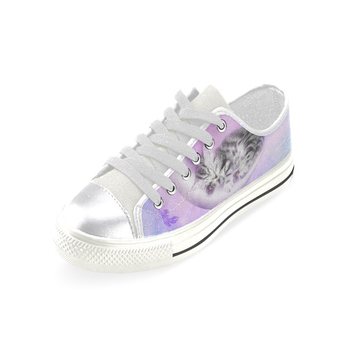 Cute sleeping kitten Women's Classic Canvas Shoes (Model 018)