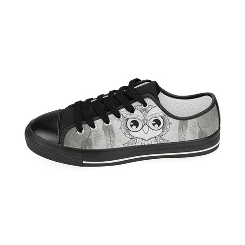 Cute owl, mandala design Women's Classic Canvas Shoes (Model 018)