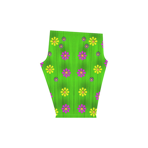 flower print on green Women's Low Rise Capri Leggings (Invisible Stitch) (Model L08)