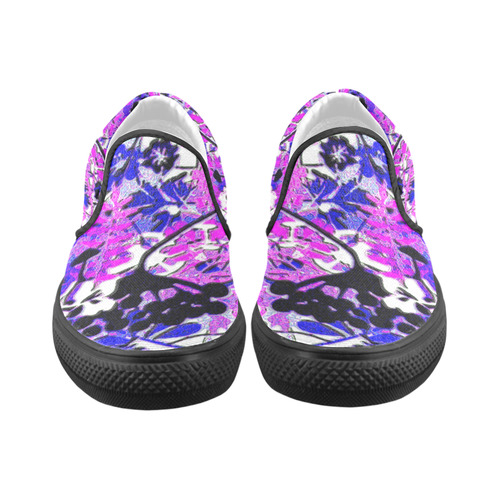 Retro Floral Abstract in Shades of Blue and Purple Men's Slip-on Canvas Shoes (Model 019)