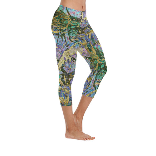 Abstract Green Watercolor Brush Painting with Gold Women's Low Rise Capri Leggings (Invisible Stitch) (Model L08)