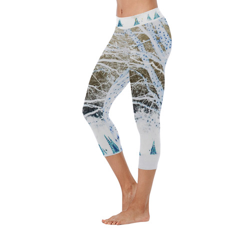 WINTER WOODS Women's Low Rise Capri Leggings (Invisible Stitch) (Model L08)