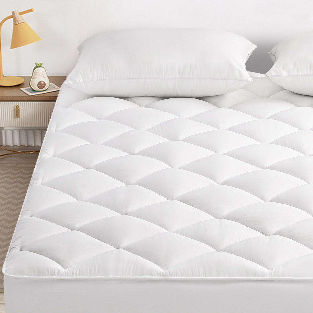 SOPAT Reversible Mattress Pad White