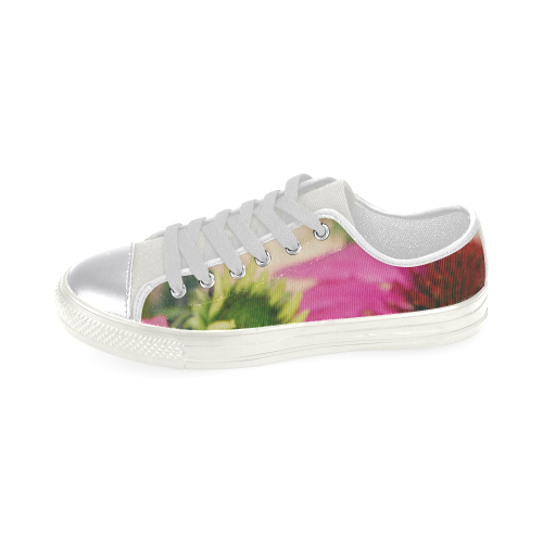 Floral Photography Women's Classic Canvas Shoes (Model 018)