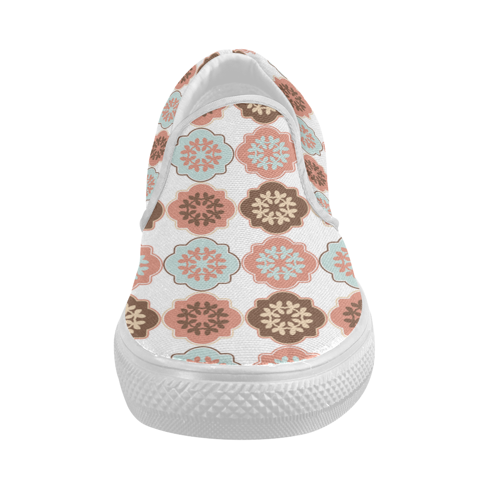 Earth Tone Quatrefoil Women's Slip-on Canvas Shoes (Model 019)