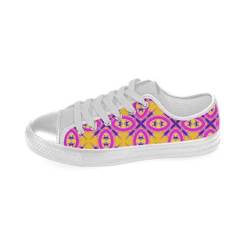 Chic Pink Pattern Women's Classic Canvas Shoes (Model 018)