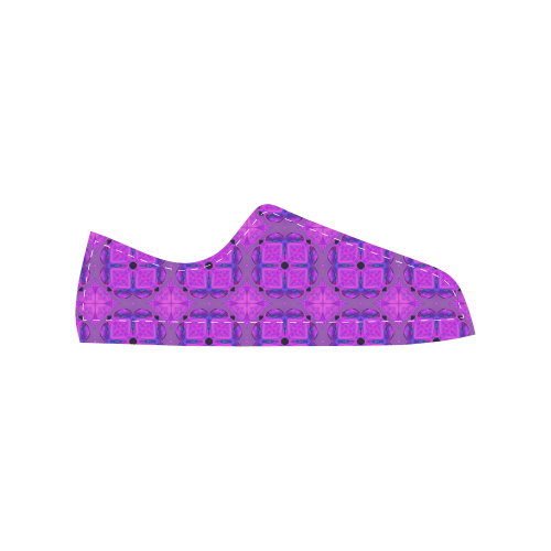 Abstract Dancing Diamonds Purple Violet Women's Classic Canvas Shoes (Model 018)