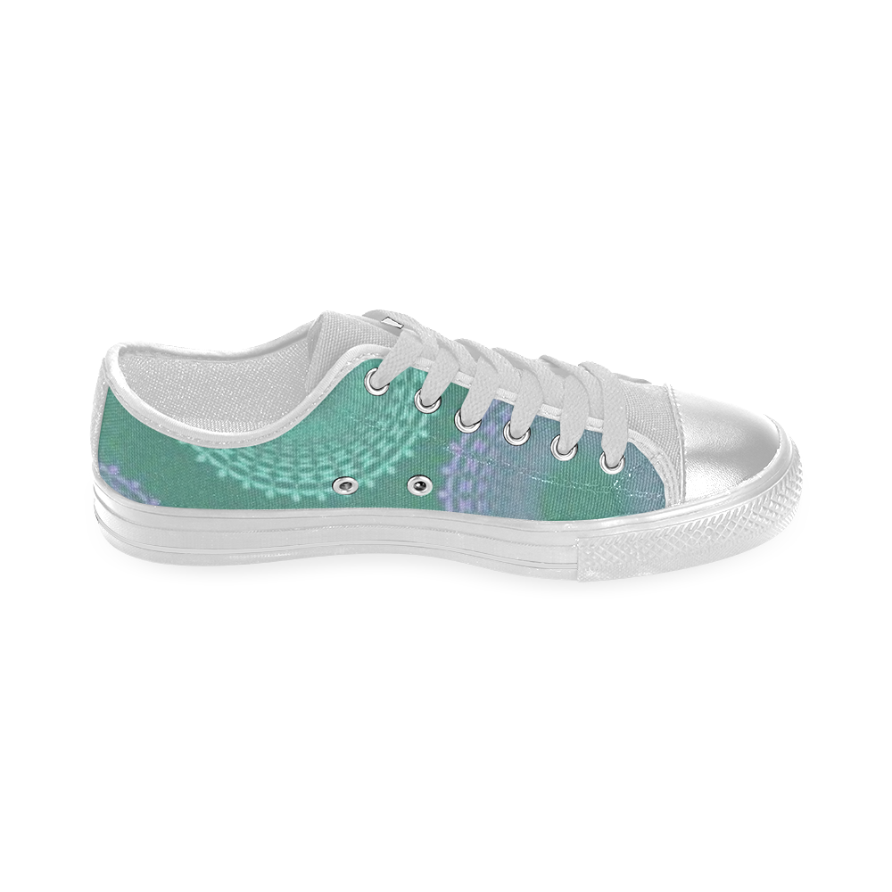 Teal Sea Foam Green Lace Doily Women's Classic Canvas Shoes (Model 018)