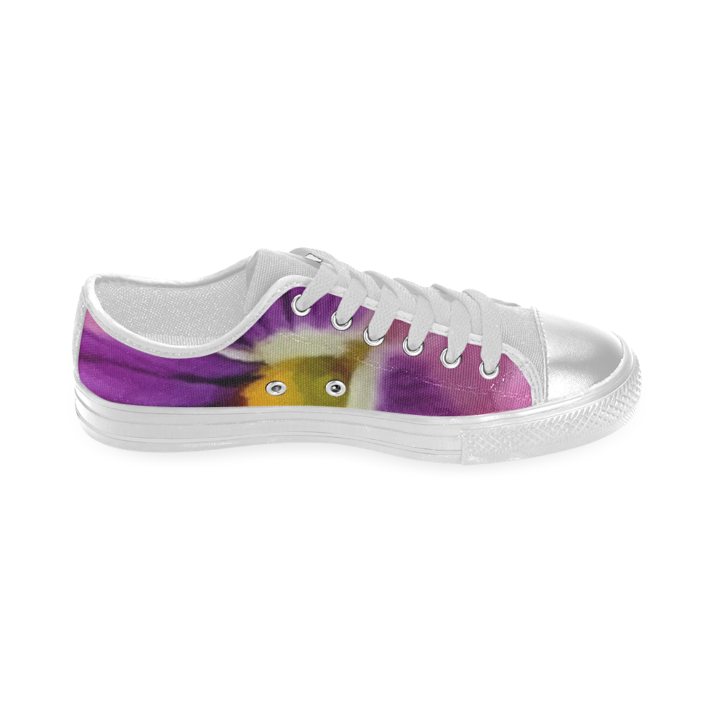 Pink and Purple Pansy Women's Classic Canvas Shoes (Model 018)