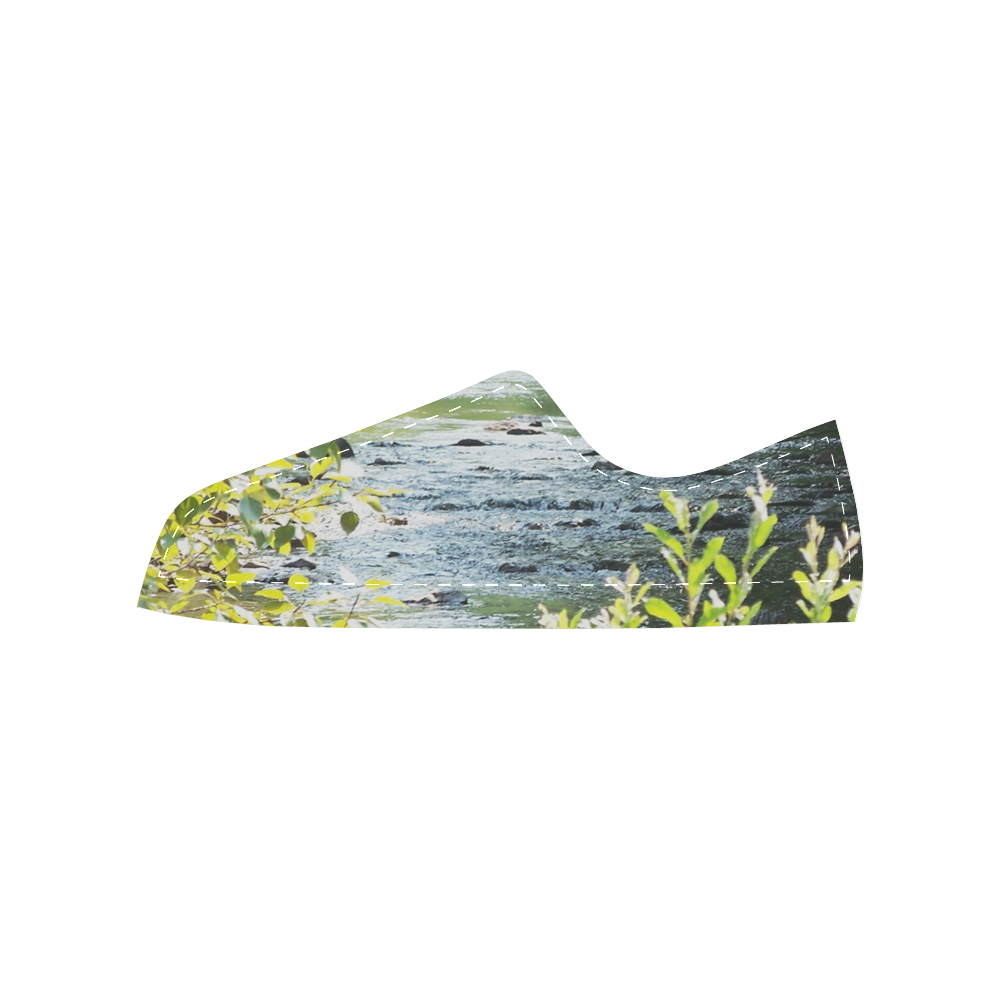 River Runs Through It Women's Classic Canvas Shoes (Model 018)