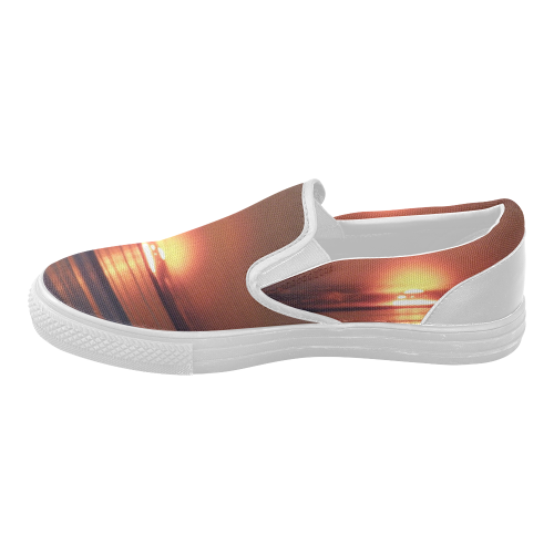 Shockwave Sunset Women's Slip-on Canvas Shoes (Model 019)