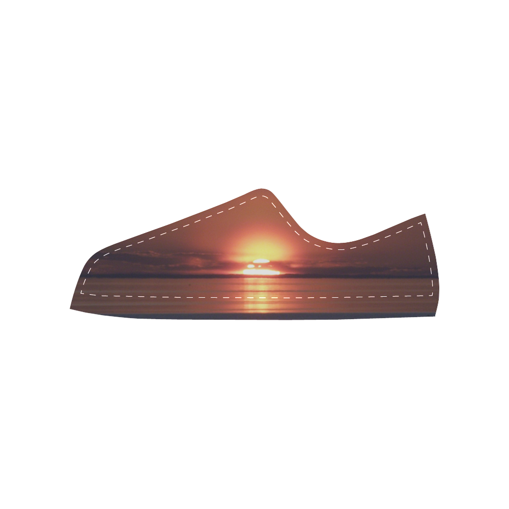 Shockwave Sunset Women's Classic Canvas Shoes (Model 018)