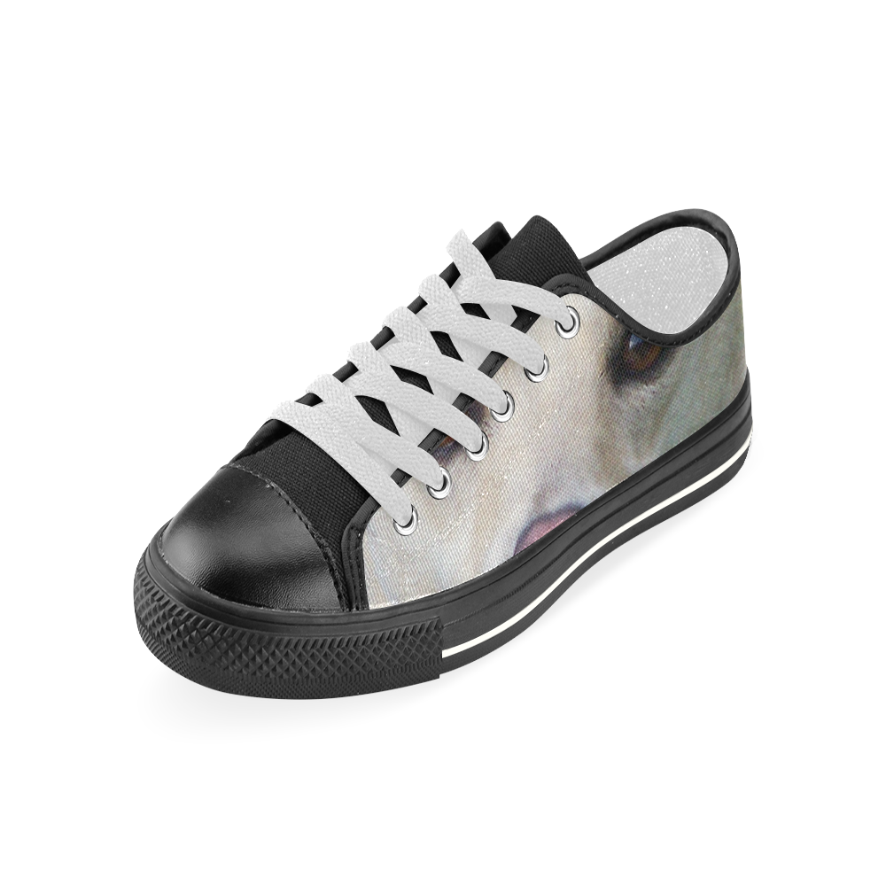 Dog face close-up Women's Classic Canvas Shoes (Model 018)