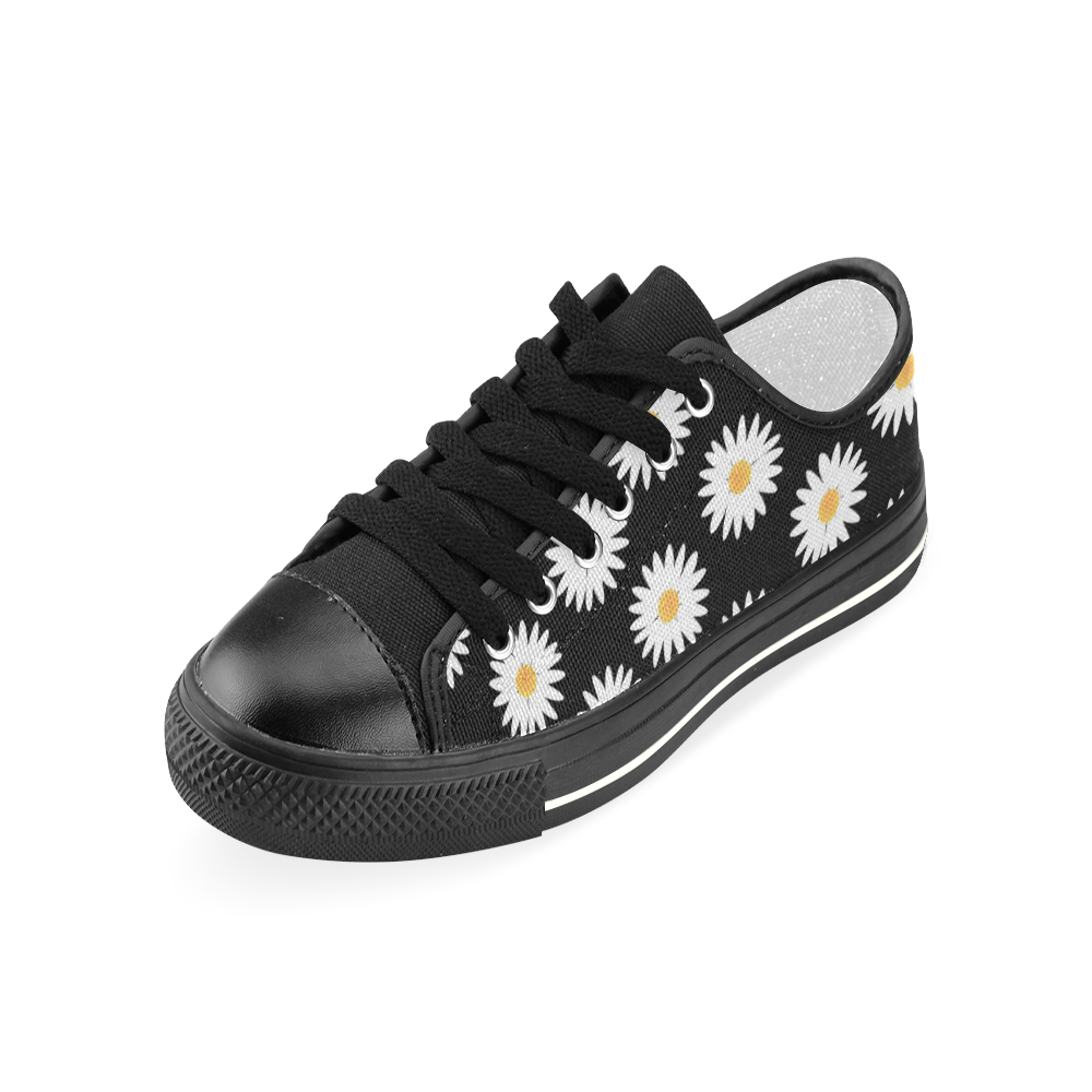 Daisies pattern Women's Classic Canvas Shoes (Model 018)