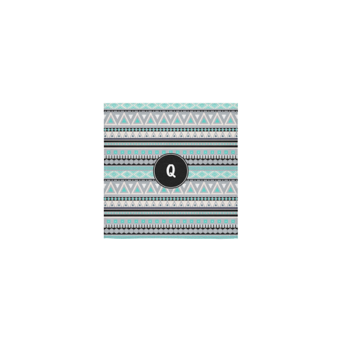 Borders Monogram Q Square Towel 13“x13”