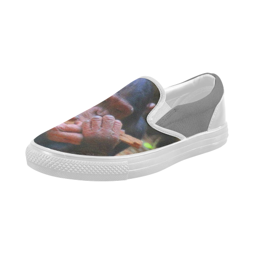 young chimpanzee Women's Slip-on Canvas Shoes (Model 019)