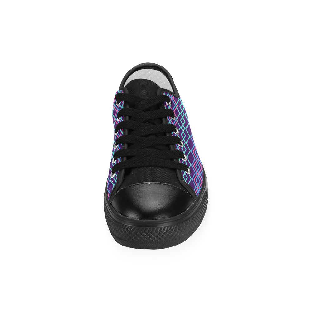 Purple Pattern Women's Classic Canvas Shoes (Model 018)