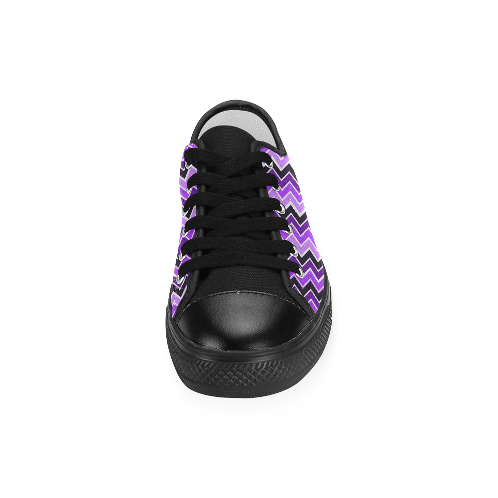 Purple Chevrons Women's Classic Canvas Shoes (Model 018)