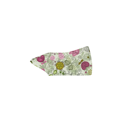 doodle flowers Women's Slip-on Canvas Shoes (Model 019)