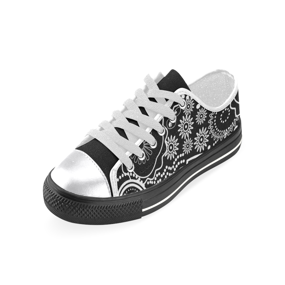 black and white ornament Women's Classic Canvas Shoes (Model 018)