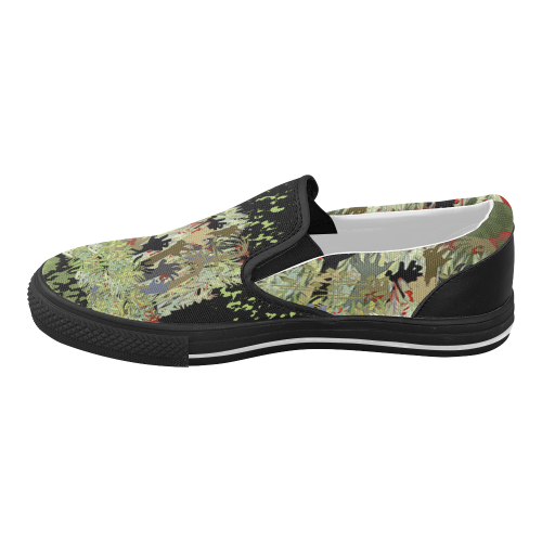 In A Zombie Garden Women's Slip-on Canvas Shoes (Model 019)