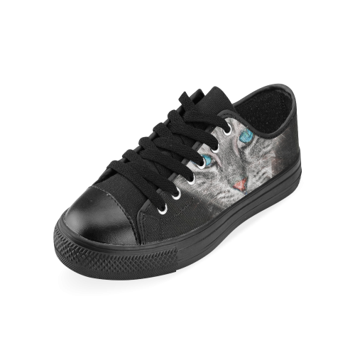 Silver Abstract Cat Face with blue Eyes Men's Classic Canvas Shoes (Model 018)