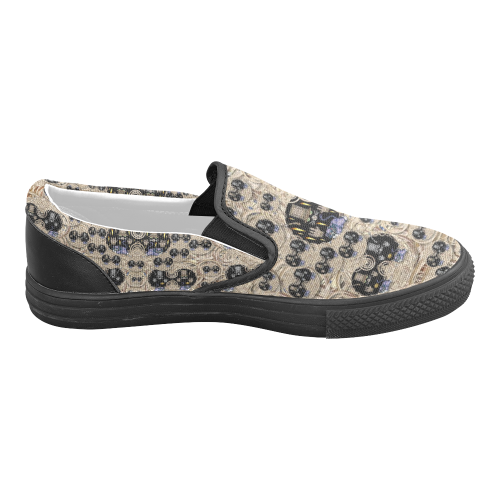 big cats and kittens in the night Men's Slip-on Canvas Shoes (Model 019)