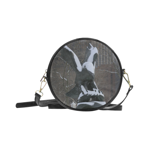 NYC Snowy Winter Eagle Statue Round Sling Bag (Model 1647)