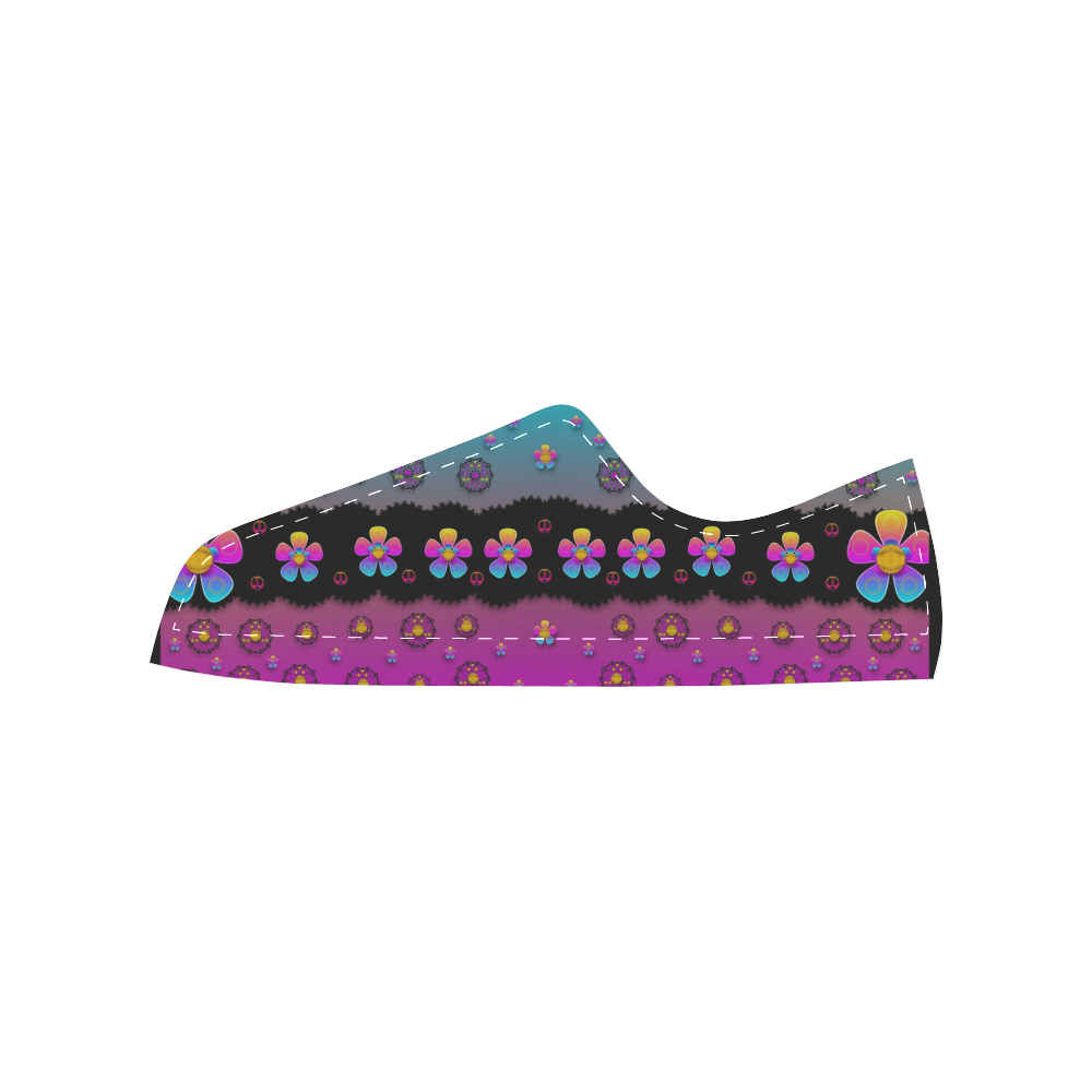Rainbow  big flowers in peace for love and freedom Women's Classic Canvas Shoes (Model 018)