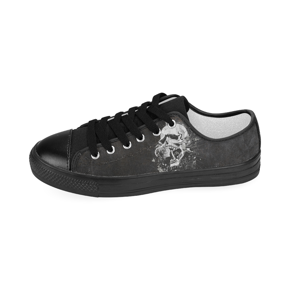 Dark Gothic Skull Women's Classic Canvas Shoes (Model 018)