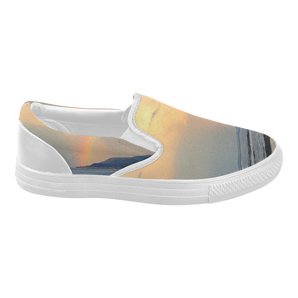Rainbow Walk Women's Slip-on Canvas Shoes (Model 019)